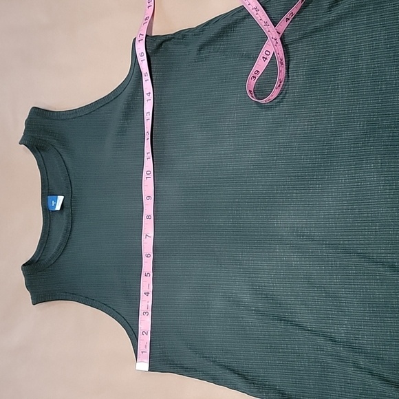 Old Navy Size S Luxe Dark Green Sleeveless Top, Excellent Used Condition - Picture 6 of 13